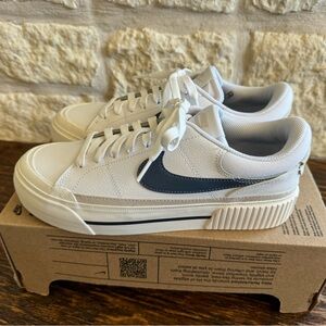 Brand new women’s Nike Court Legacy Lift shoes - size 8.5 — white/ blue